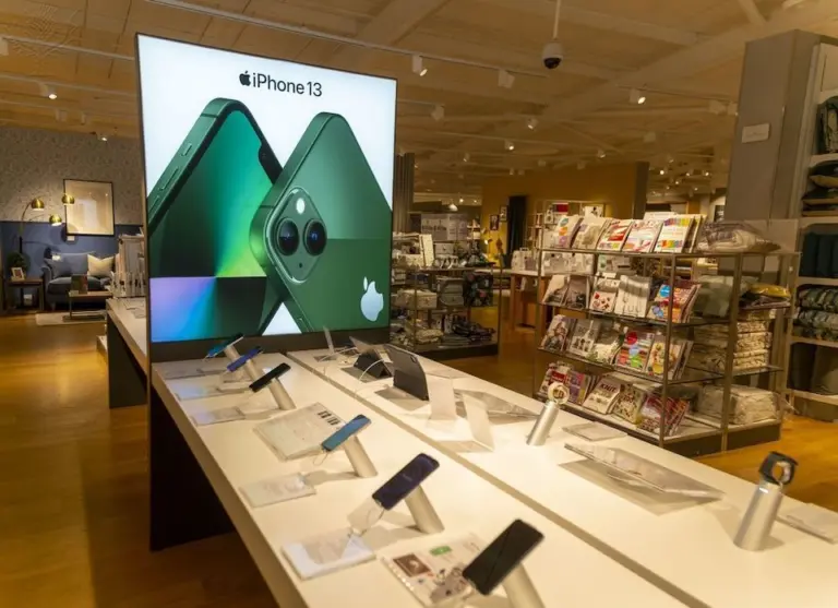 Evolução da Apple: confira 18 anos de inovação até o lançamento do IPhone 17