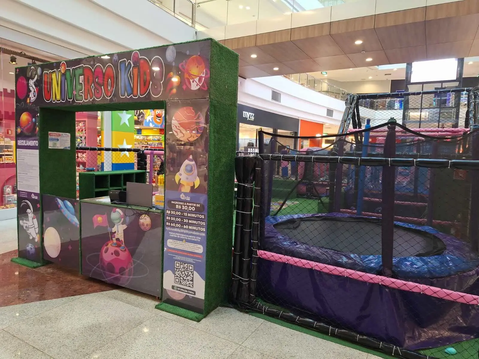 ShoppingSantaÚrsula inaugura Parque Universo Kids Atração infantil reúne piscina de bolinhas, escorregadores, camas elásticas e oficinas criativas