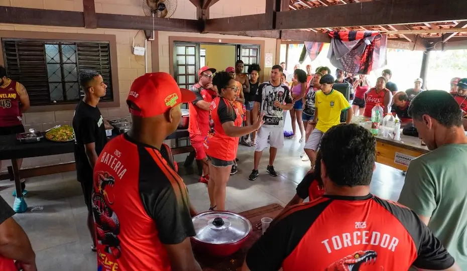 Almoços comunitários do Atlético da Vila Diva reúnem mais de 150 pessoas todos os domingos em Barretos