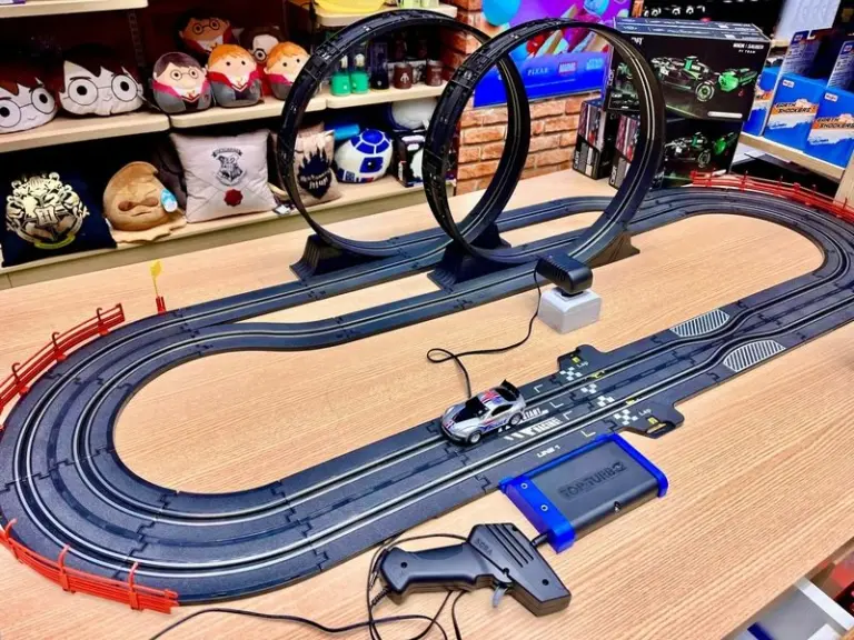 Brinquedos que atravessam gerações voltam a ser destaque no Dia das Crianças