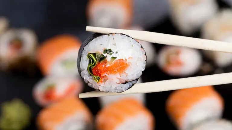Dia do Sushi: Especialista em gastronomia explica a origem e os segredos do prato japonês