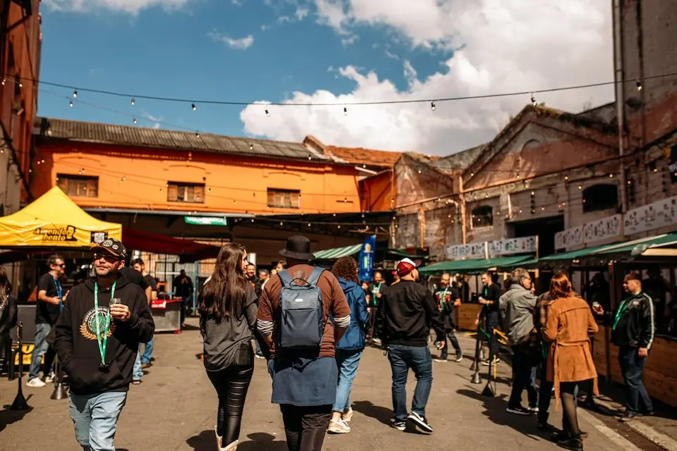 IPA Day Brasil- festival em Ribeirão Preto aposta em diversidade musical e 40 rótulos de cerveja