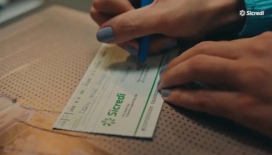 Sicredi lança nova campanha publicitária para reforçar o impacto positivo do cooperativismo