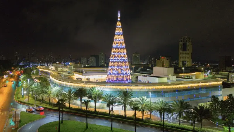 Símbolo do Natal em Ribeirão Preto e região, árvore gigante do RibeirãoShopping já anuncia a chegada das celebrações de final de ano