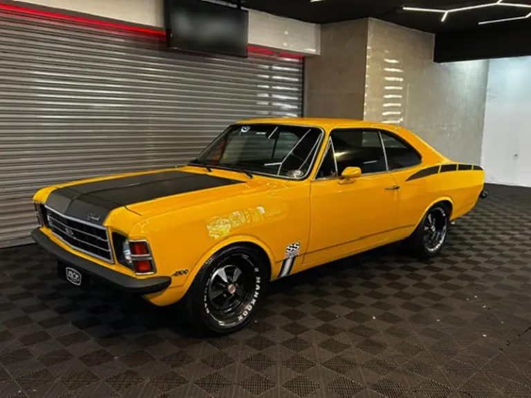 Leilão de Veículos Antigos em Ribeirão Preto traz caminhão militar, Honda comemorativa, Opala, Cadillac e Corvette