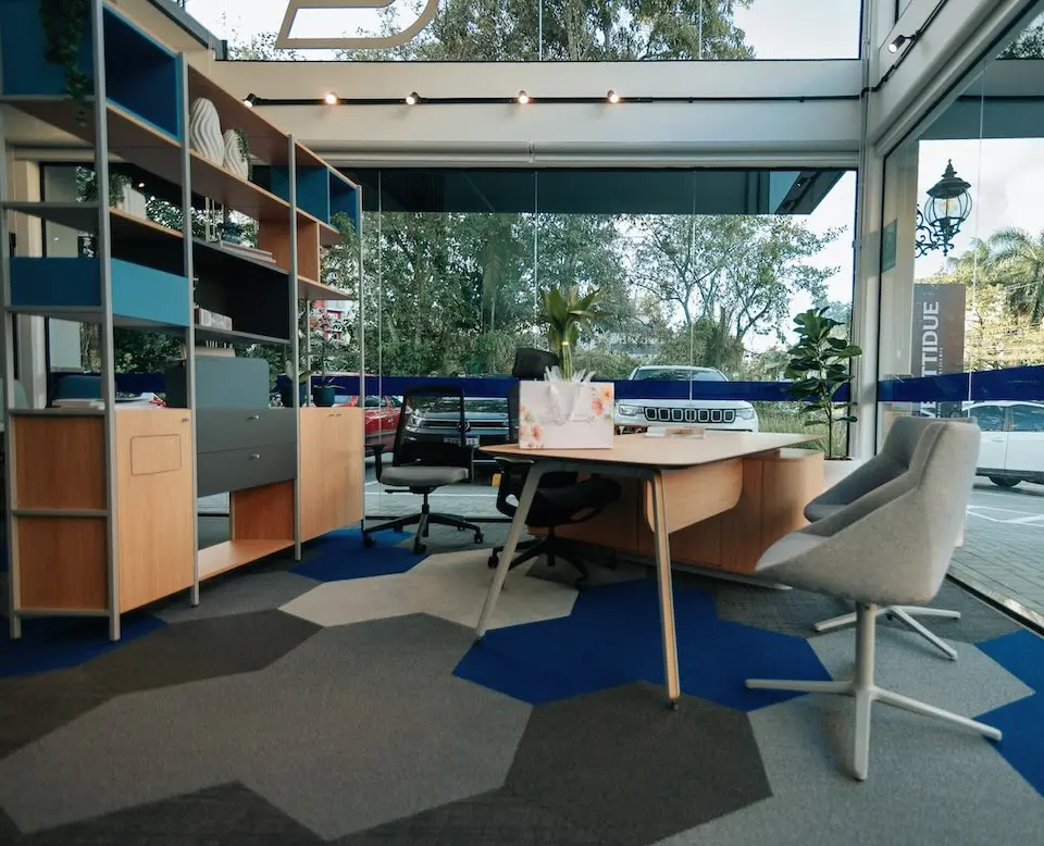 Seis tendências para o mobiliário corporativo em 2026