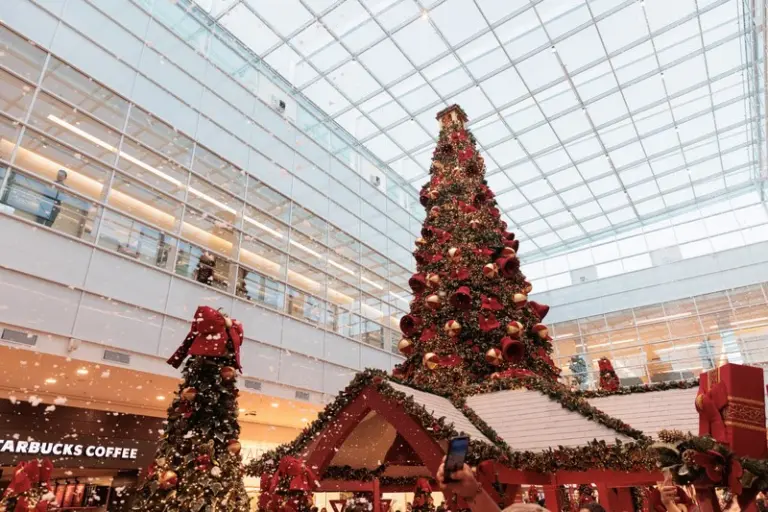 RibeirãoShopping e ShoppingSantaÚrsula ampliam horários de funcionamento em dezembro