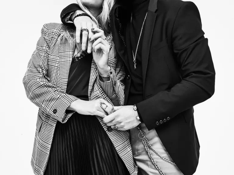 Do calor às camadas: como o verão antecipa as tendências de acessórios do outono-inverno