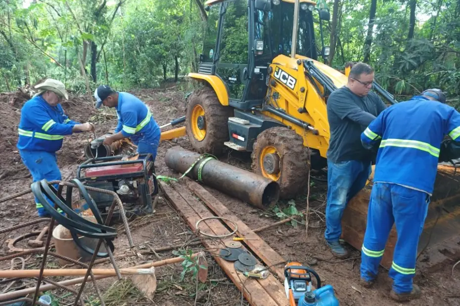 Falta d’água em Guaíra: equipes trabalham desde a madrugada na adutora do Córrego das Antas