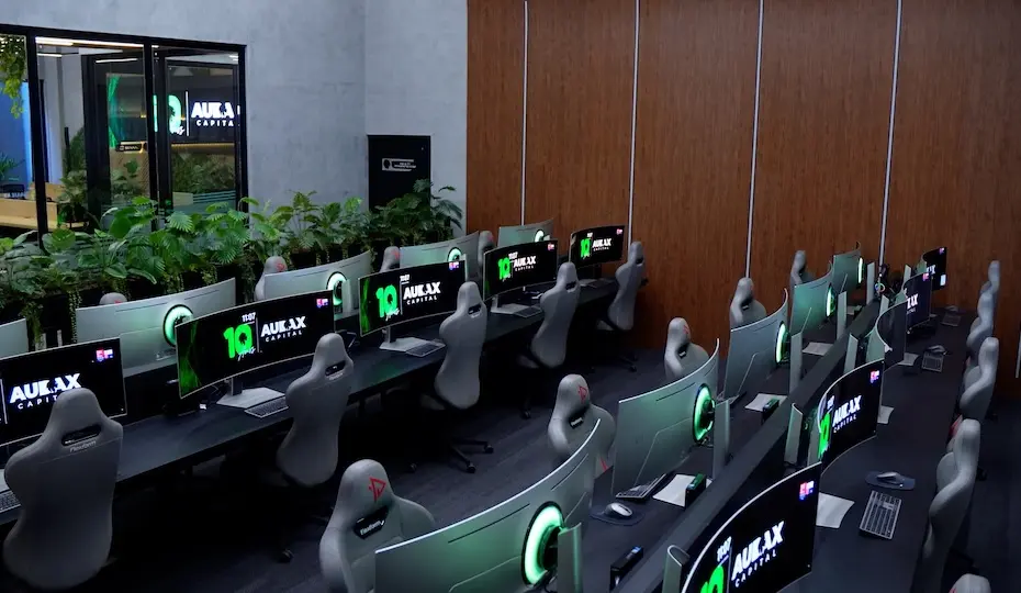 Salários de até R$ 25 mil: empresa de Goiás abre 15 vagas na área de tecnologia