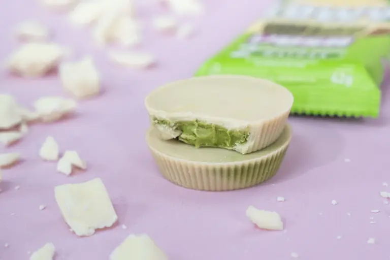 Collab entre LOWY e Push Matcha leva superfood japonesa ao universo dos doces funcionais