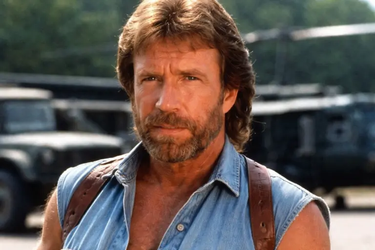 Morre Chuck Norris, ícone do cinema de ação e das artes marciais, aos 86 anos