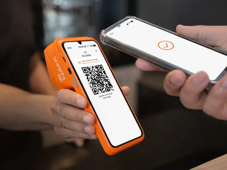 5 maneiras de usar o Pix em viagens internacionais e ganhar mais controle financeiro