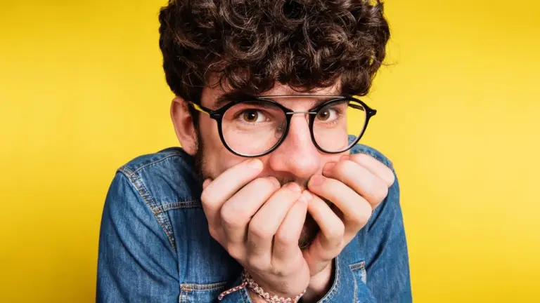 Medo de expor nas redes sociais? Psicóloga explica o que está por trás desse comportamento