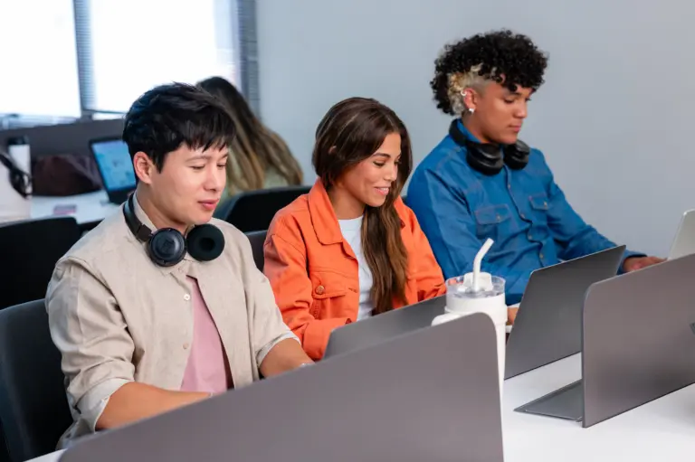 Estágio 2026: Ingredion, AkzoNobel, Banco ABC Brasil e Pirelli têm vagas