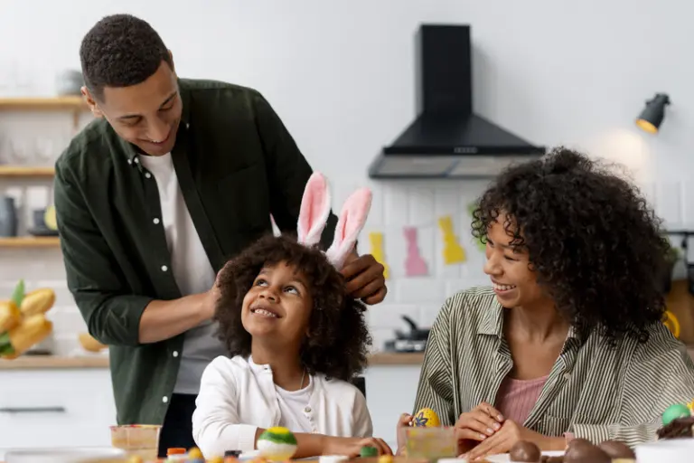 Páscoa: filmes e brincadeiras educativas para passar o feriado em família