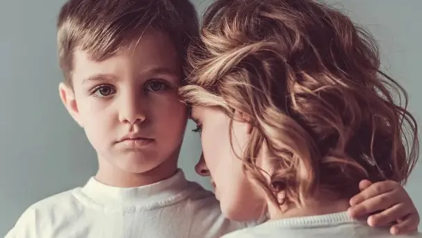 Maternidade sob pressão: o papel da inteligência emocional no equilíbrio invisível das mães
