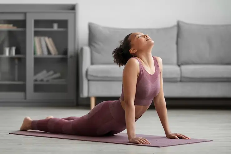 Yoga no controle da dor: Prática ajuda a reduzir desconfortos, saiba como