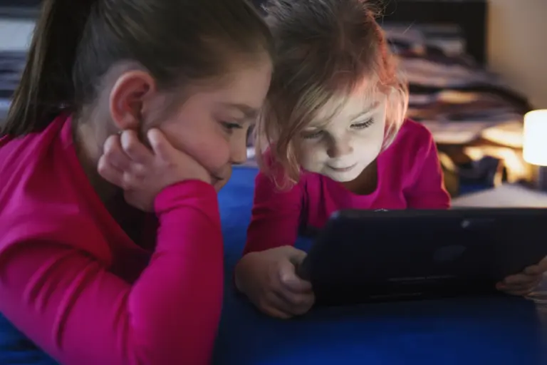 Longe das telas: 5 atividades para estimular o desenvolvimento infantil, segundo especialista