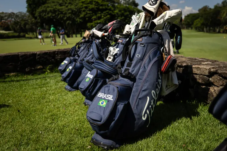 Quanto custa começar a jogar golfe? Modalidade amplia acesso e atrai novos praticantes no Brasil