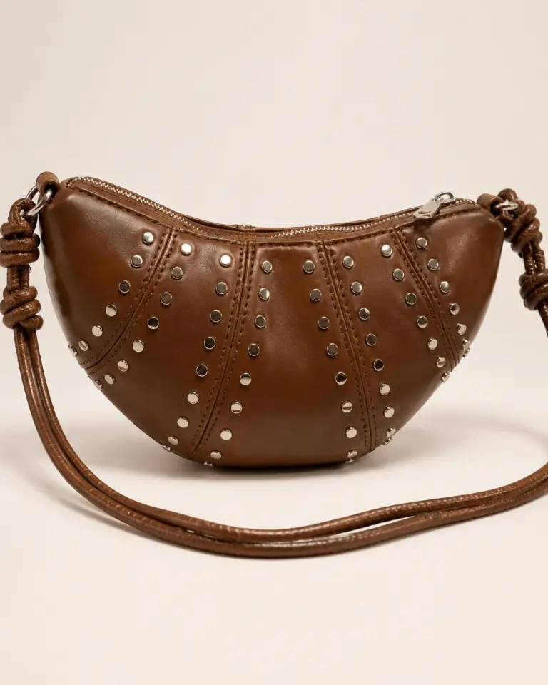 Tons terrosos nos acessórios: a base do guarda-roupa das brasileiras