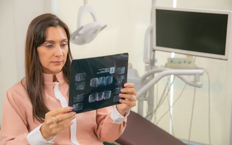 Falta de cuidado odontológico em pacientes internados eleva risco de infecções e expõe falha hospitalar