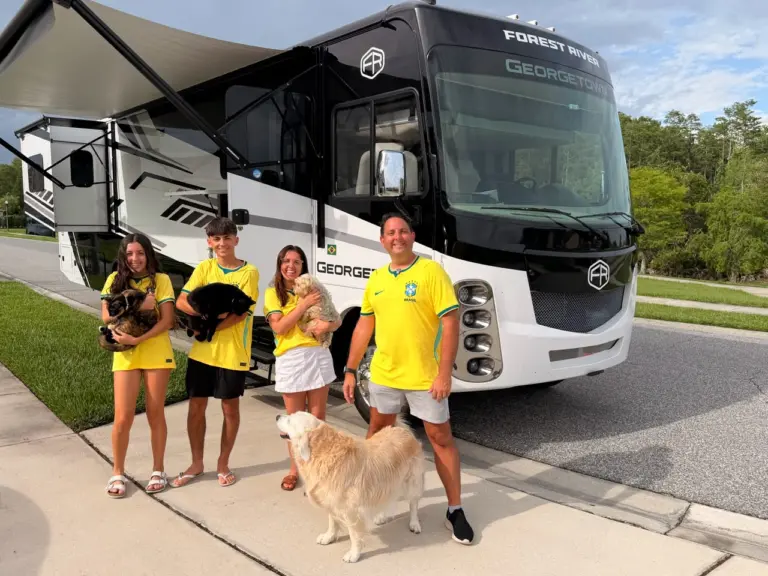 Família brasileira transforma Copa do Mundo em expedição de motorhome pelos Estados Unidos