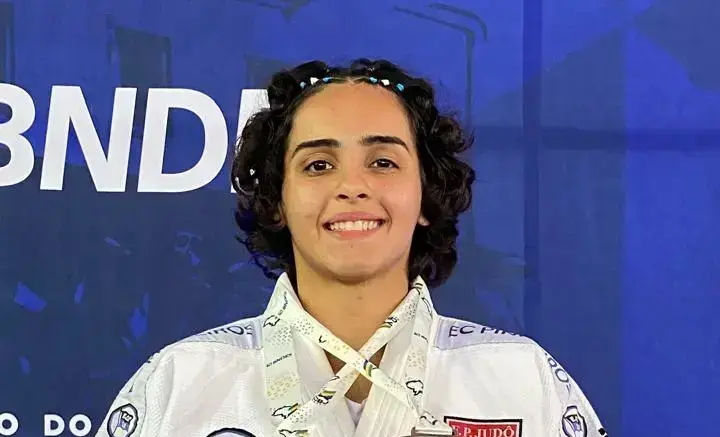 Yasmin conquista medalha no campeonato brasileiro sub-18, mantém liderança do ranking nacional e aguarda convocação para o mundial no Equador