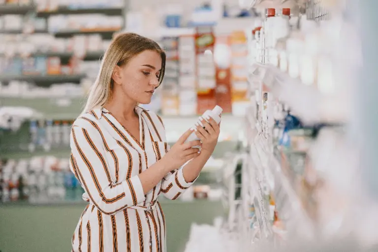 Hidratação, reparação e frizz: como entender os rótulos de produtos no inverno