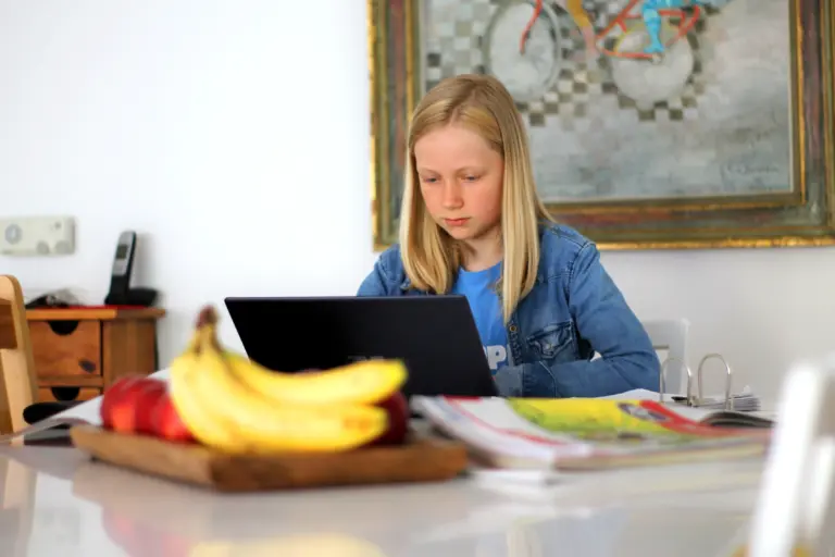 Caso Discord reacende debate sobre proteção infantil na internet: o problema não está apenas no conteúdo, mas no acesso