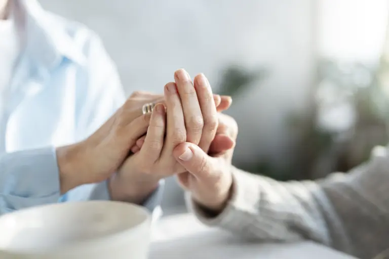 Estudo inédito busca identificar sinais precoces da perda de equilíbrio em pessoas com Parkinson antes das quedas acontecerem