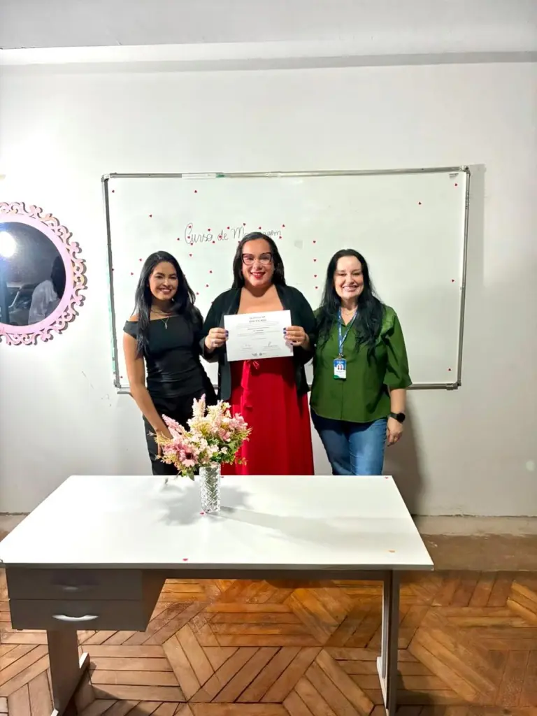 Curso de Maquiagem em Guaíra qualifica novos profissionais da beleza