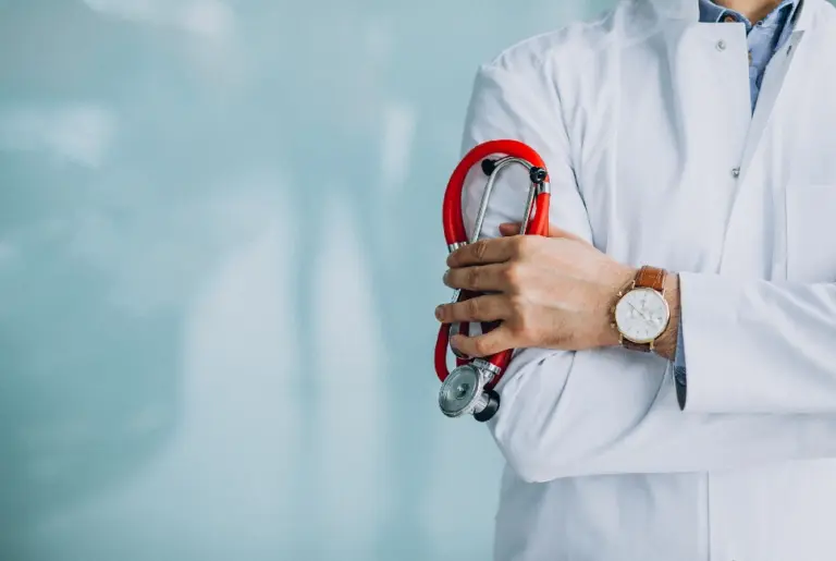 O fim da medicina baseada apenas na experiência: por que a prática supervisionada ganhou protagonismo
