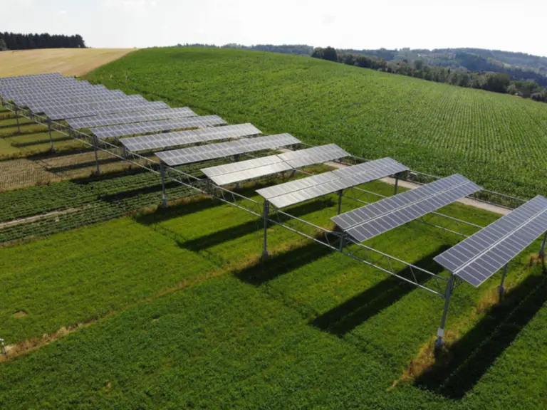 Plano Safra amplia recursos para transição energética e passa a financiar sistemas de armazenamento, destaca ABSOLAR