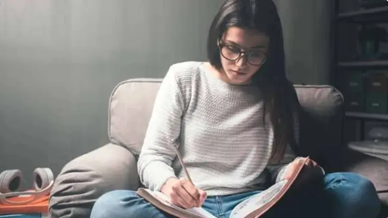 Sete hábitos que ajudam estudantes a manter o foco nos estudos em tempos de distração digital