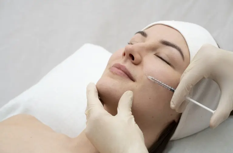 Harmonização facial ou Deep Plane Facelift? Entenda as diferenças entre técnicas que marcam a nova fase da estética