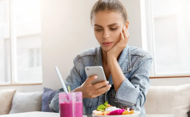 Dietas virais da internet: quando a busca pelo corpo ideal coloca a saúde em risco