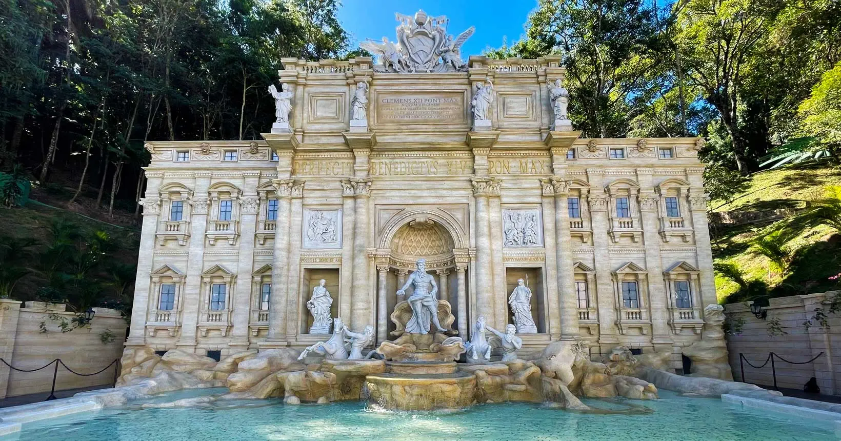 Fontana di Trevi em Serra Negra Réplica da Fontana di Trevi em Serra Negra, São Paulo