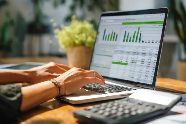 Acirp promove talk show sobre gestão financeira e experiência do cliente