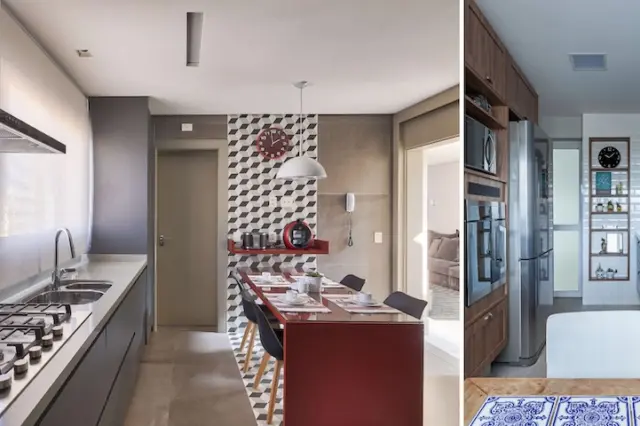 cozinha estreita com bancada cinza, ilha vermelha para refeições e parede com revestimento geométrico