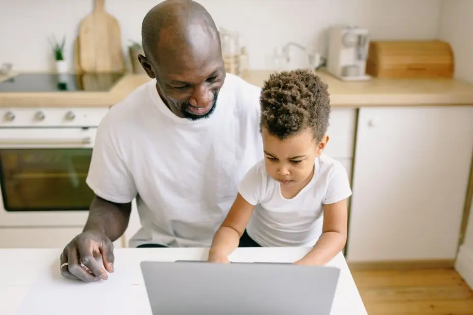 O guia prático para criar filhos saudáveis no mundo digital