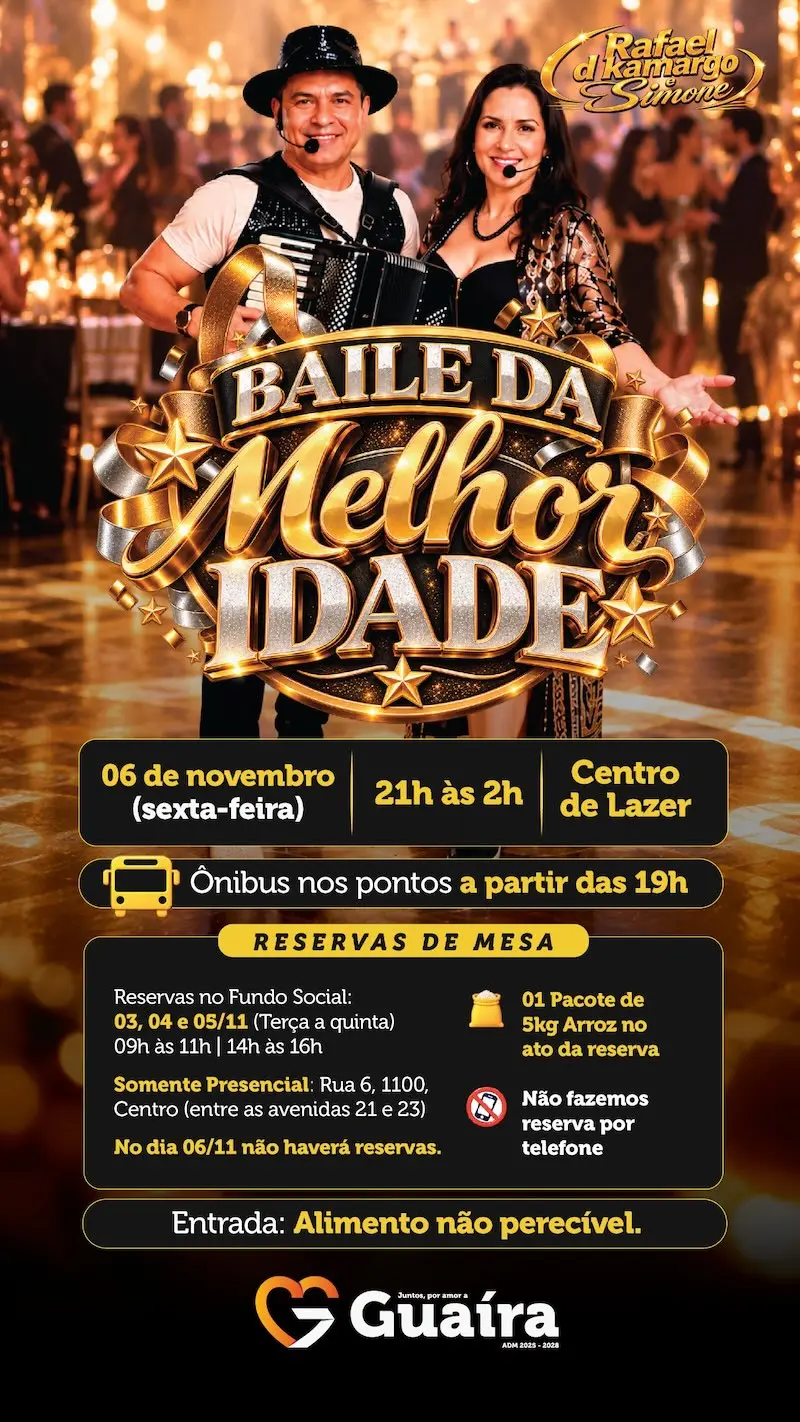 Dois músicos à frente de um salão iluminado com grande letreiro dourado e painel com informações do evento